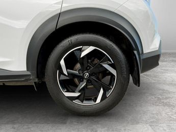 Nissan Juke 1.6 Hybrid N-Connecta 5dr Auto