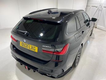 BMW 3 Series 330e 2.0 (292PS) PHEV Automtaic M Sport 5dr Estate.