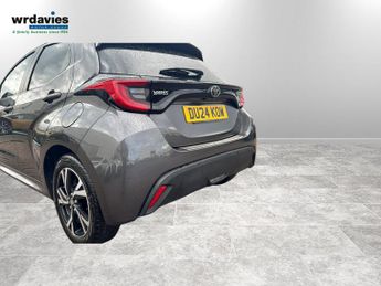 Toyota Yaris 1.5 Hybrid Design 5dr CVT