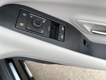 Ford Capri 5Dr Premium Extended Range AWD Auto