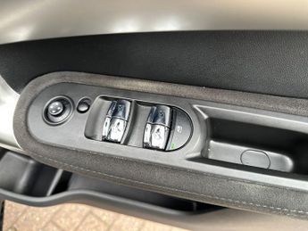 MINI HATCHBACK Cooper S 5Dr Exclusive Premium 2.0 Auto