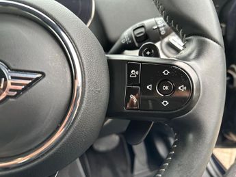 MINI HATCHBACK Cooper S 5Dr Exclusive Premium 2.0 Auto