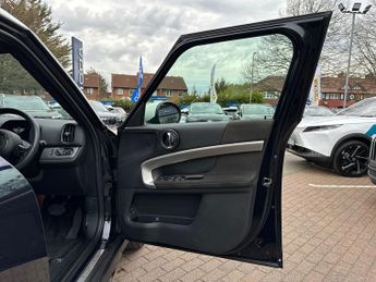 MINI HATCHBACK Cooper S 5Dr Exclusive Premium 2.0 Auto