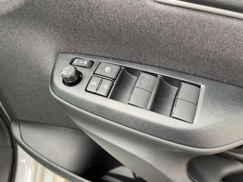 Mazda Mazda 2 Hybrid 