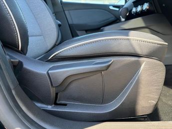 Renault Clio 5Dr Techno 1.6 E-TECH Hybrid 145PS Auto