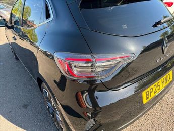 Renault Clio 5Dr Techno 1.6 E-TECH Hybrid 145PS Auto