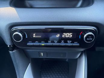 Toyota Yaris 5Dr Icon 1.5 Hybrid Auto