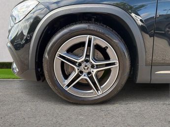 Mercedes-Benz GLA Class Mercedes GLA 180 5Dr AMG Line Premium Plus 1.2 Auto