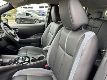 Nissan LEAF 5Dr Tekna 110kW 39kWh Auto
