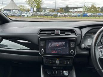 Nissan LEAF 5Dr Tekna 110kW 39kWh Auto
