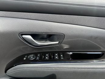 Hyundai Tucson 5Dr Premium 1.6 T-GDi Hybrid