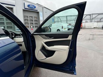 Jaguar F-pace 5Dr Dynamic HSE 2.0D Auto