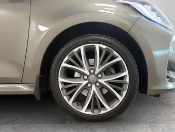 Toyota Yaris 1.5 Hybrid Excel 5dr CVT