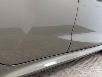 Toyota Yaris 1.5 Hybrid Excel 5dr CVT