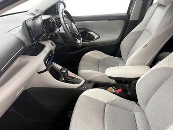 Toyota Yaris 1.5 Hybrid Excel 5dr CVT