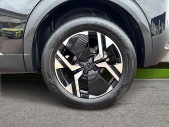 Peugeot 2008 5Dr Allure 1.2 PureTech 130PS Auto