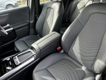 Mercedes-Benz GLA Class Mercedes GLA 200D 5Dr Sport Executive 2.0D Auto