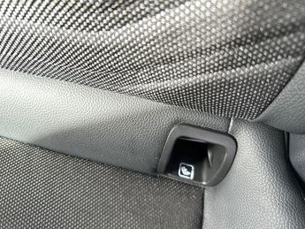 Mercedes-Benz GLA Class Mercedes GLA 200D 5Dr Sport Executive 2.0D Auto