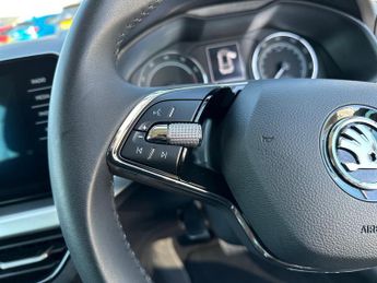 Skoda KAMIQ 5Dr SE Drive 1.5 TSI Auto