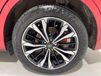 Ford Kuga 2.5 FHEV (190PS) Automatic ST-Line X Edition 5dr.