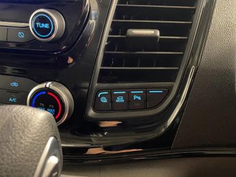 Ford Tourneo Custom 2.0 EcoBlue (130PS) Automatic Zetec L2 LWB 5dr.