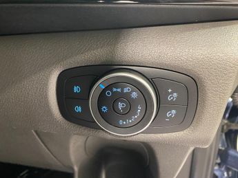 Ford Tourneo Custom 2.0 EcoBlue (130PS) Automatic Zetec L2 LWB 5dr.