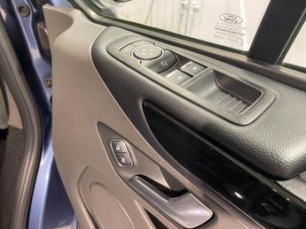 Ford Tourneo Custom 2.0 EcoBlue (130PS) Automatic Zetec L2 LWB 5dr.