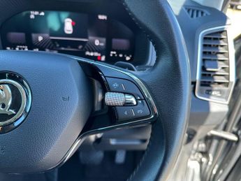 Skoda KAROQ 5Dr SE L 1.5 TSI Auto