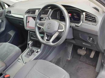 Volkswagen Tiguan 2.0 TDI Elegance 5dr DSG