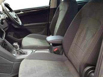 Volkswagen Tiguan 2.0 TDI Elegance 5dr DSG