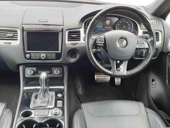 Volkswagen Touareg 3.0 V6 TDI BMT 262 R-Line Plus 5dr Tip Auto
