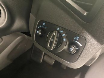 Ford C-Max 1.5 TDCi (120PS) Automatic Titanium NAV 5dr.