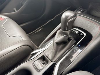 Toyota Corolla 2.0 VVT-i Hybrid Excel 5dr CVT