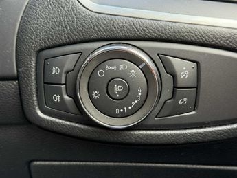 Ford S-Max 2.5h Duratec Titanium MPV 5dr Petrol Hybrid CVT Euro 6 (s/s) (19