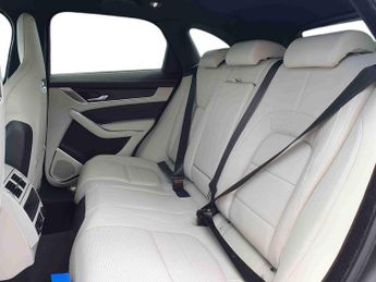 Jaguar F-pace 2.0 D200 R-Dynamic HSE 5dr Auto AWD