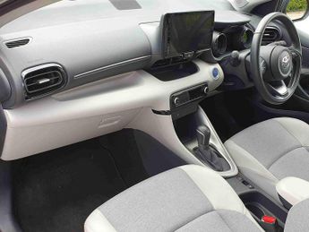 Toyota Yaris 1.5 Hybrid Excel 5dr CVT