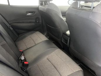 Toyota Corolla 1.8 Hybrid Design 5dr CVT
