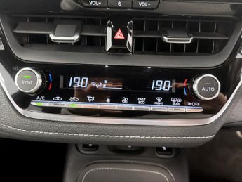 Toyota Corolla 1.8 Hybrid Design 5dr CVT