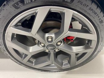 Ford Puma 1.5 Turbo EcoBoost (200PS) 6 sdp ST 5dr.. PERFORMANCE PACK ..