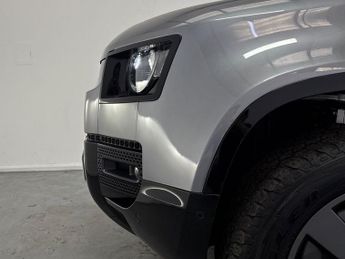 Land Rover Defender D300 Hard Top X-Dynamic HSE 3.0 Auto [3 Seat]