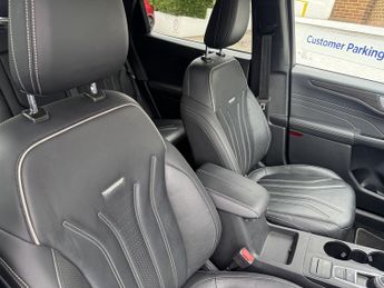 Ford Kuga 2.5 FHEV Vignale 5dr CVT