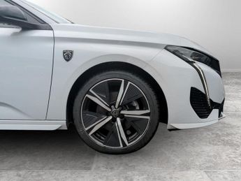 Peugeot 308 1.2 Hybrid 136 GT 5dr e-DSC6