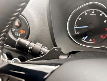 Toyota Yaris 1.5 VVT-i Icon 5dr CVT