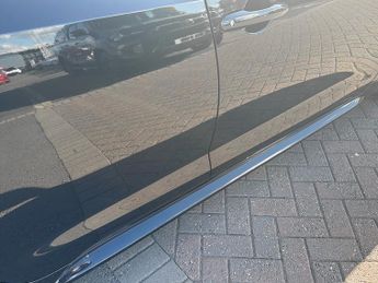 Toyota Corolla 1.8 VVT-i Hybrid Icon Tech 5dr CVT