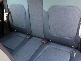 Dacia Spring 24kWh Extreme 100 75kW 5dr Auto