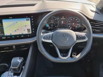 Volkswagen Touareg 3.0 TDI V6 Black Edition SUV 5dr Diesel Tiptronic 4Motion Euro 6