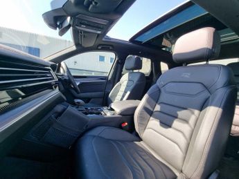 Volkswagen Touareg 3.0 V6 TDI 4Motion 286 Black Edition 5dr Tip Auto