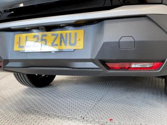 Peugeot 5008 1.2 Hybrid 136 GT 5dr e-DSC6