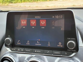 Nissan Juke 1.0 DiG-T Acenta 5dr DCT