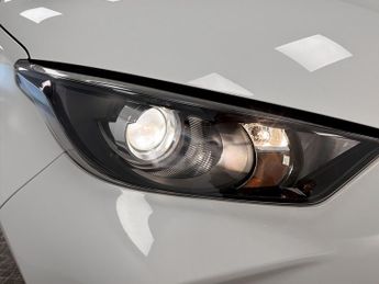 Toyota Yaris 1.5 Hybrid Icon 5dr CVT